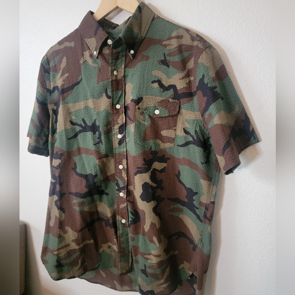 POLO RALPH LAURENMen's Classic-Fit Camo Seersucker ShirtSize Large.. - Picture 1 of 13